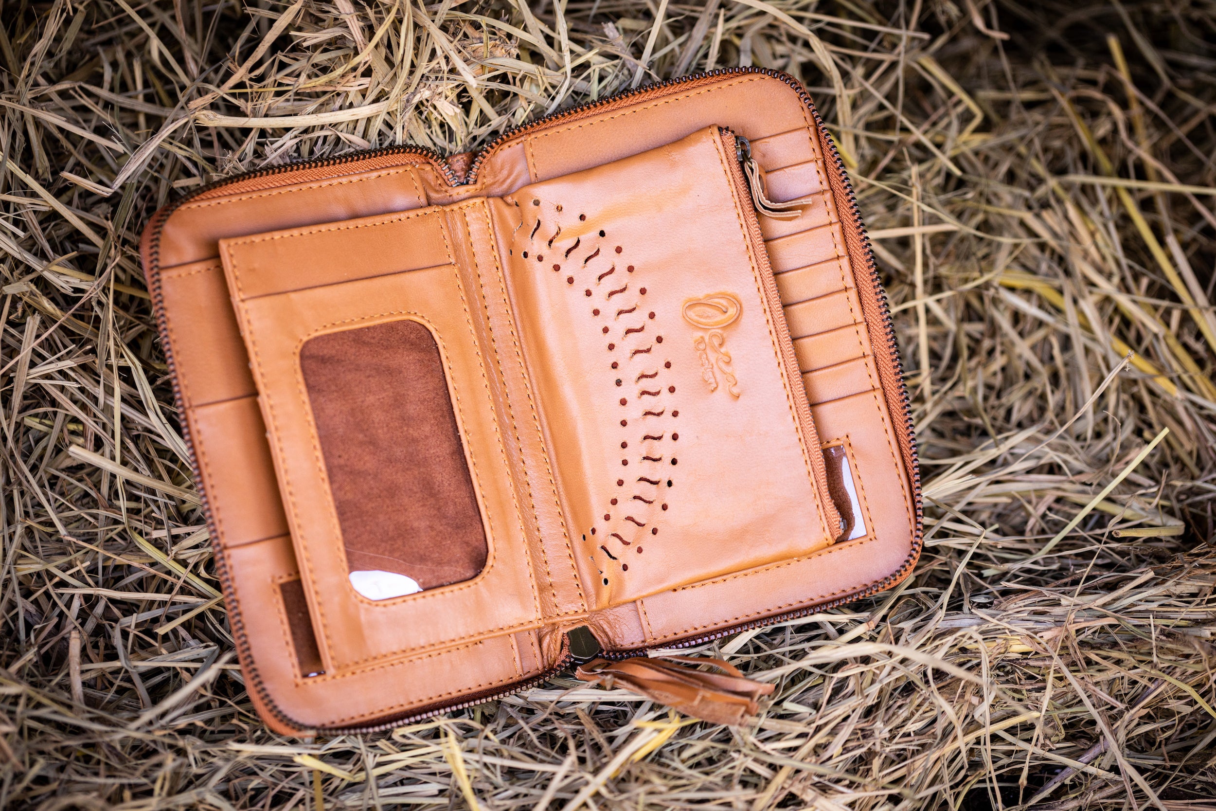 Lisa - Leather Mandala Wallet