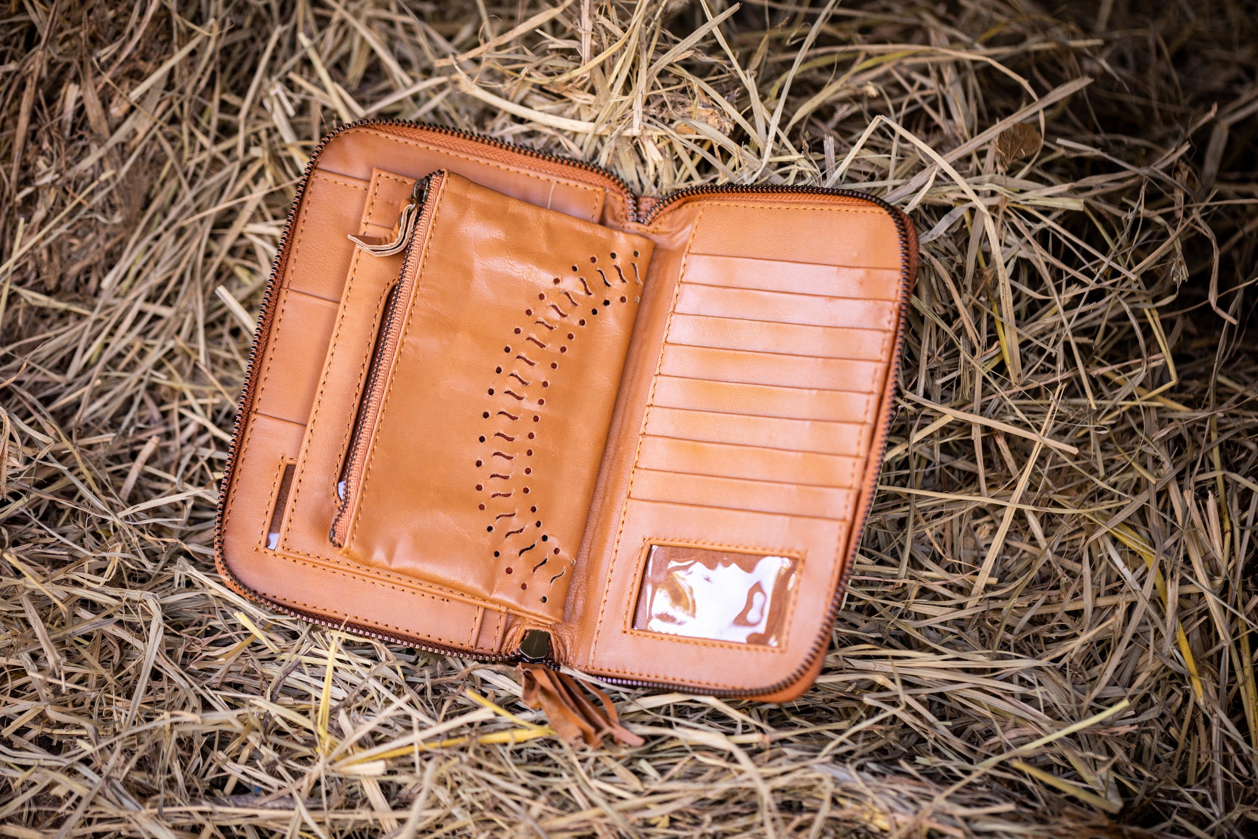 Lisa - Leather Mandala Wallet