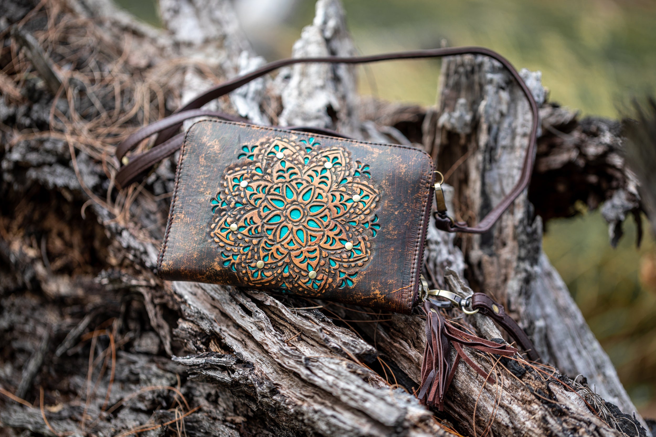 Sage ~ Leather Wallet With Portrait Crossbody, Shoulder Strap