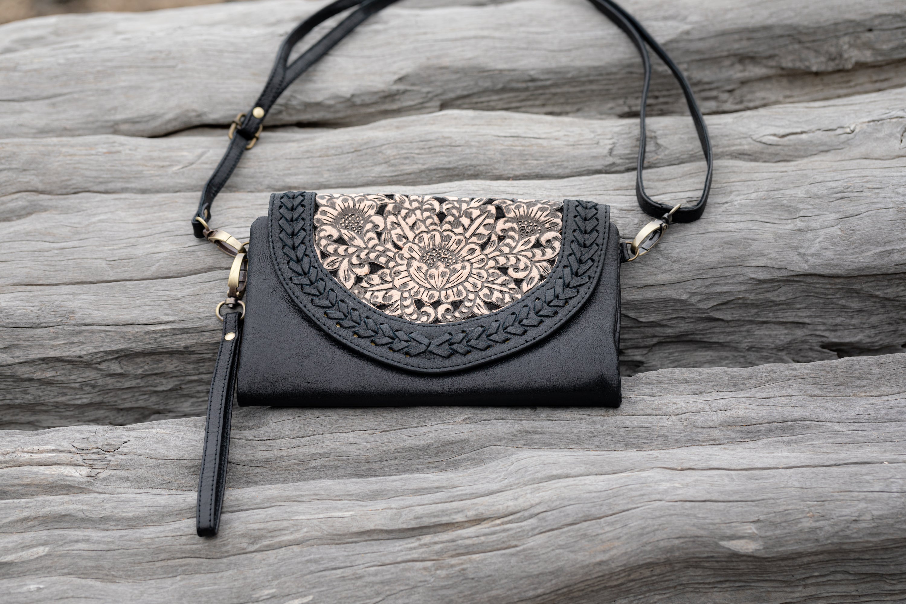 Fleur Leather Crossbody Wallet